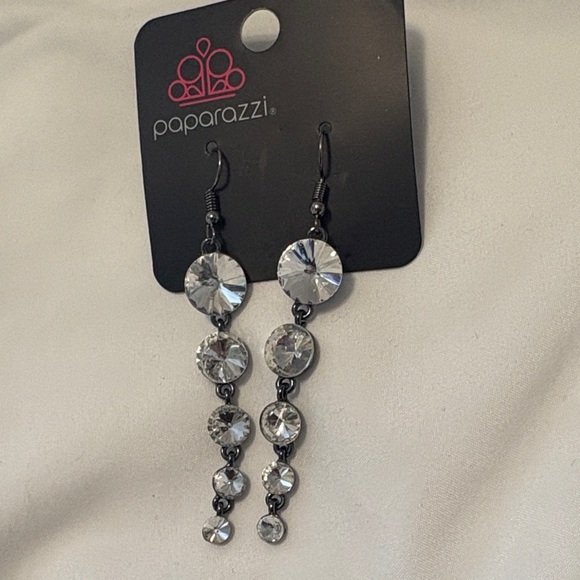 paparazzi Jewelry - Paparazzi Silver-Tone Clear Rhinestone Linear Drop Earrings